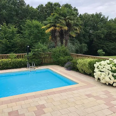 Le Domaine Aubazen Holiday home La Chapelle-Aubareil